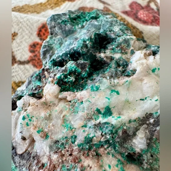 Emerald Green Malachite Crystalline Decor Accent - Picture 13 of 15